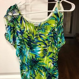 Cache knit top cold shoulder